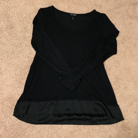 Daisy Fuentes Tops - Daisy Fuentes long sleeve black t shirt